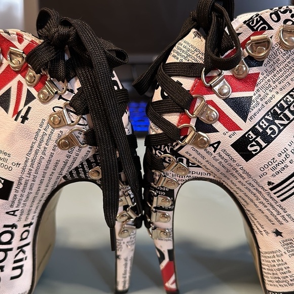 🔥RED KISS "Rocky" Bootie CURVED HEEL British UK Pattern PLATFORM Lace Up URBAN - Picture 2 of 11